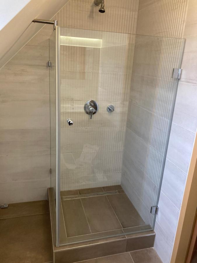 Kuenszler Apartmanhaz Zamárdi Buitenkant foto