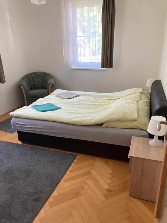 Kuenszler Apartmanhaz Zamárdi Buitenkant foto