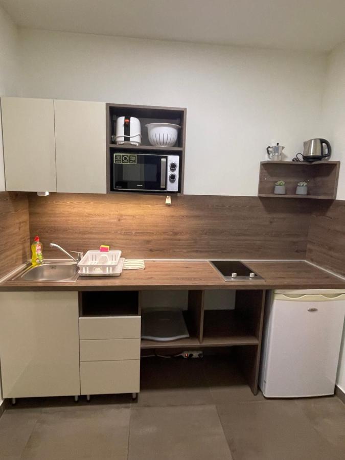 Kuenszler Apartmanhaz Zamárdi Buitenkant foto