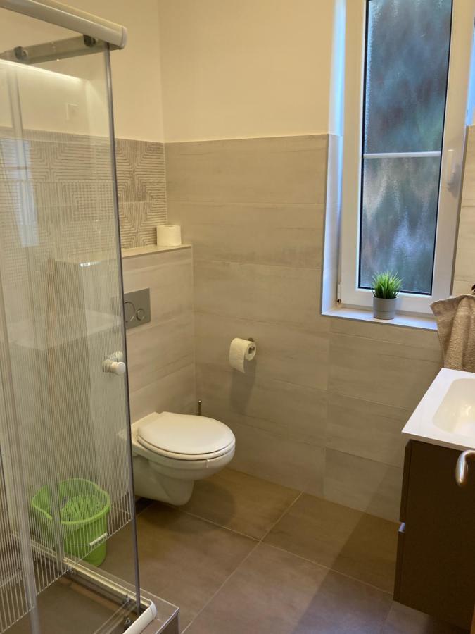Kuenszler Apartmanhaz Zamárdi Buitenkant foto